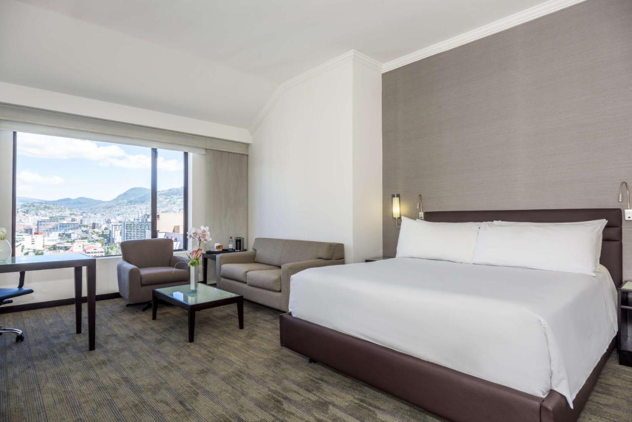 Hotel Nh Collection Quito Royal Exterior foto