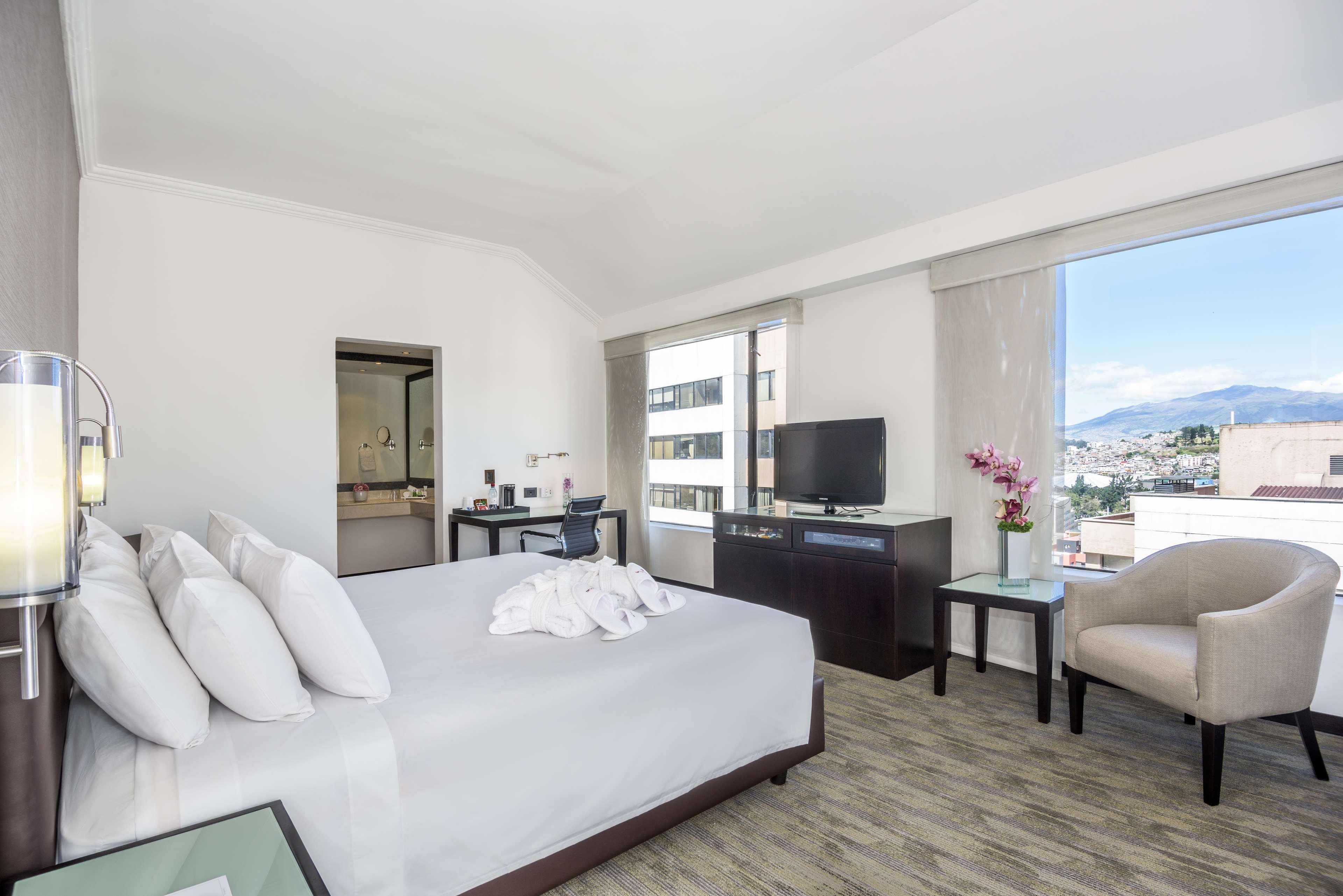 Hotel Nh Collection Quito Royal Exterior foto